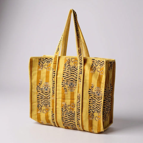 Flat Tiger Large tote Bags