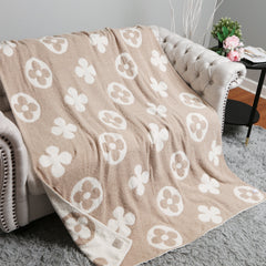 Daisy Throw Blanket