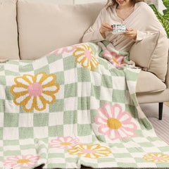 Checkered Daisy Throw Blanket