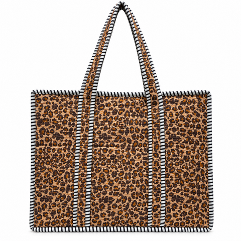 Chic Leopard Quilted Bag Print