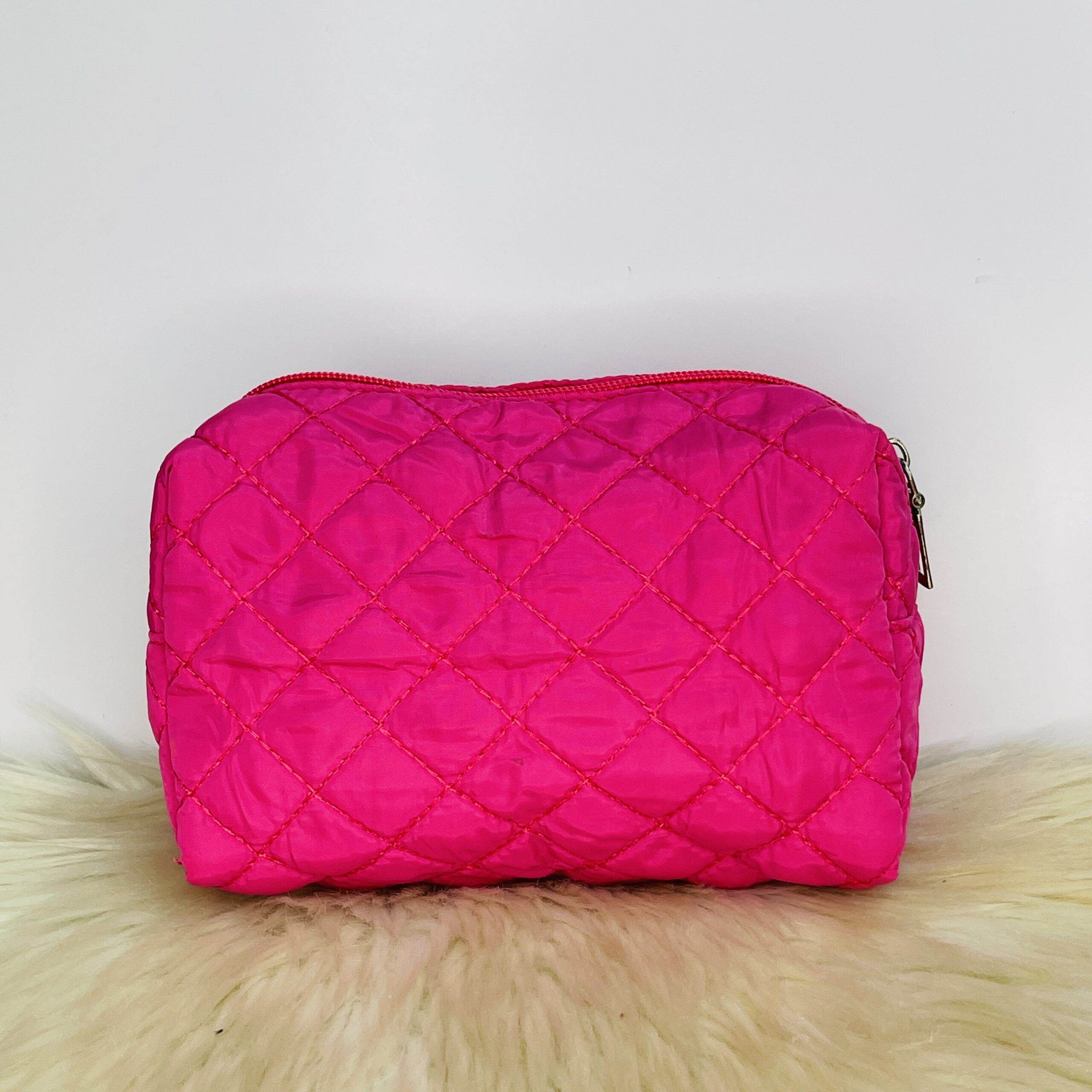 Quilted Cosmetic Bags – Wholesale fashion jewelry, apparel, and boutique  trends, smartwatch, Sunglass.